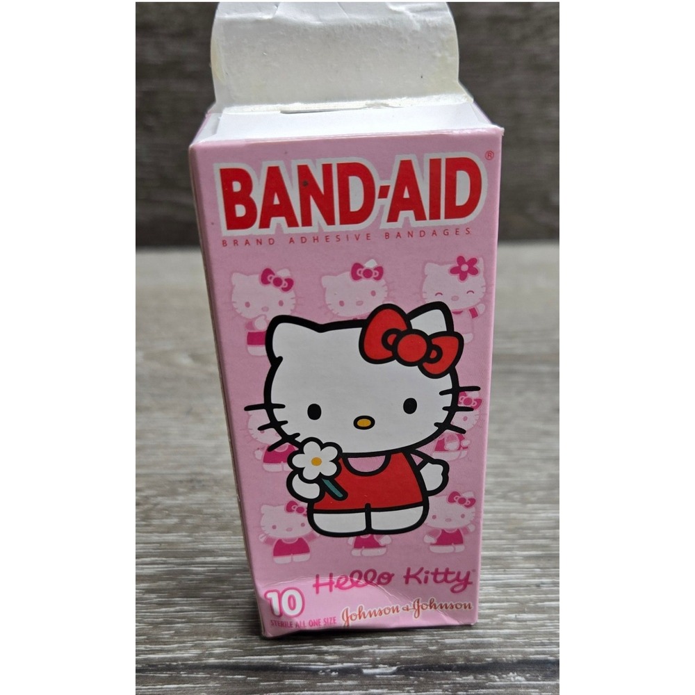 Hello Kitty Band Aid Adhesive Bandages 10 Count Sanrio Pink Johnson Box